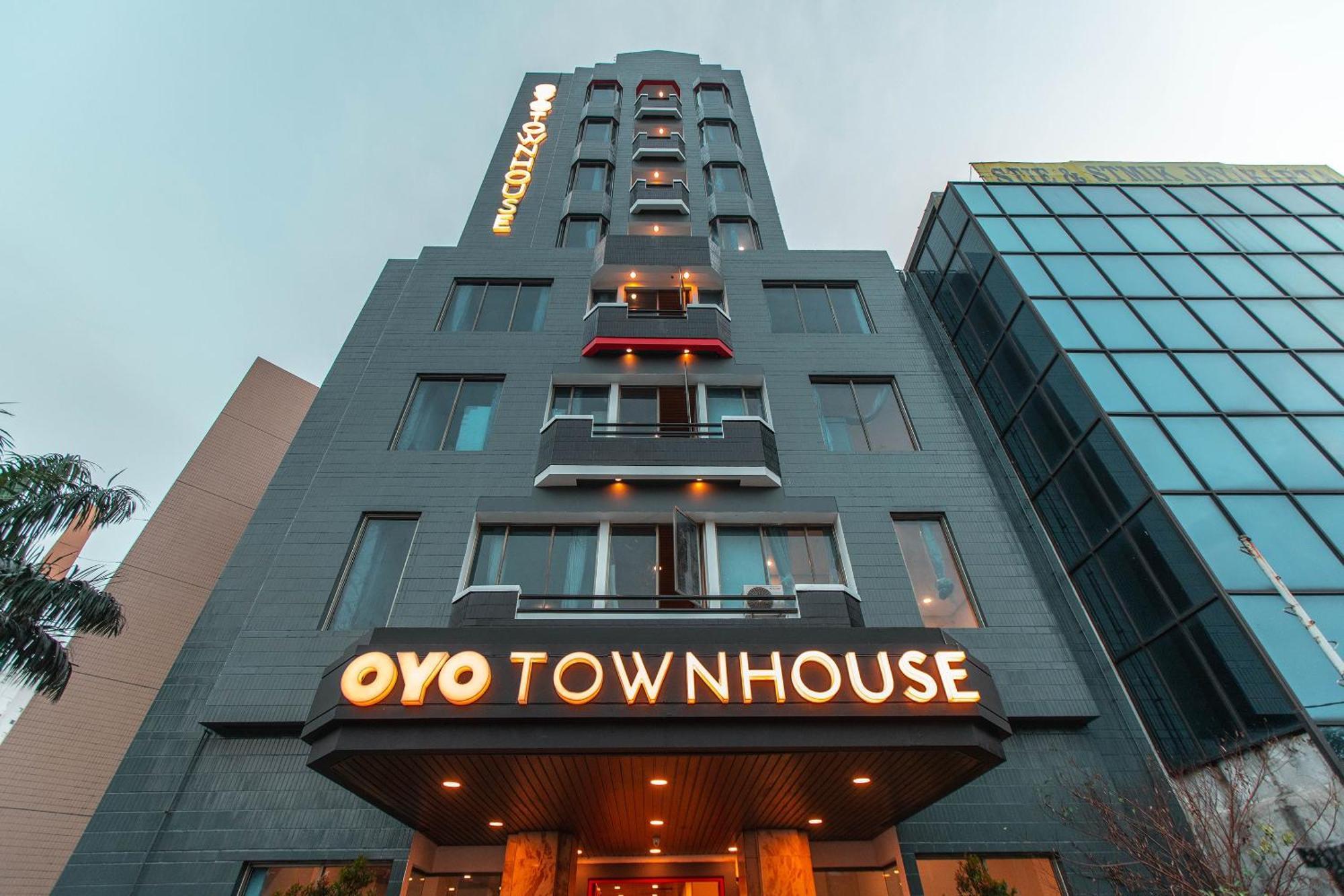 Super Oyo Townhouse 1 Hotel Salemba Yakarta Exterior foto