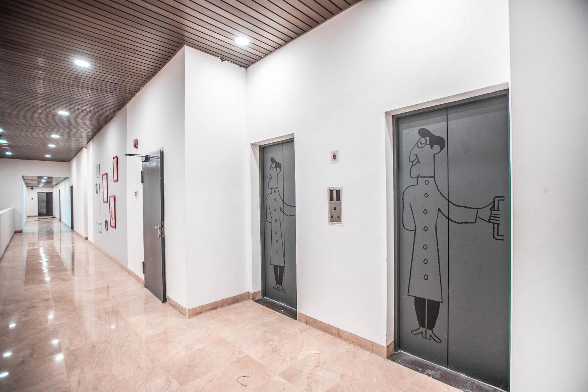 Super Oyo Townhouse 1 Hotel Salemba Yakarta Exterior foto