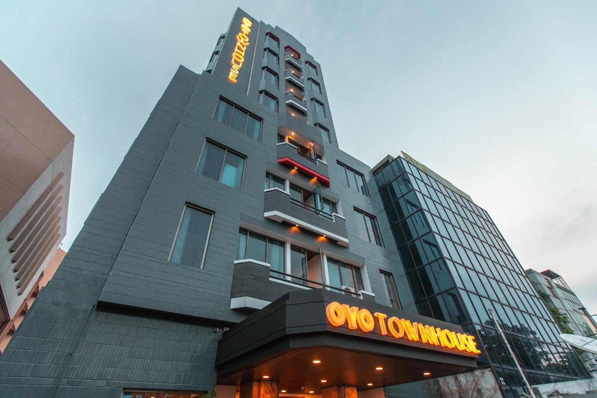 Super Oyo Townhouse 1 Hotel Salemba Yakarta Exterior foto