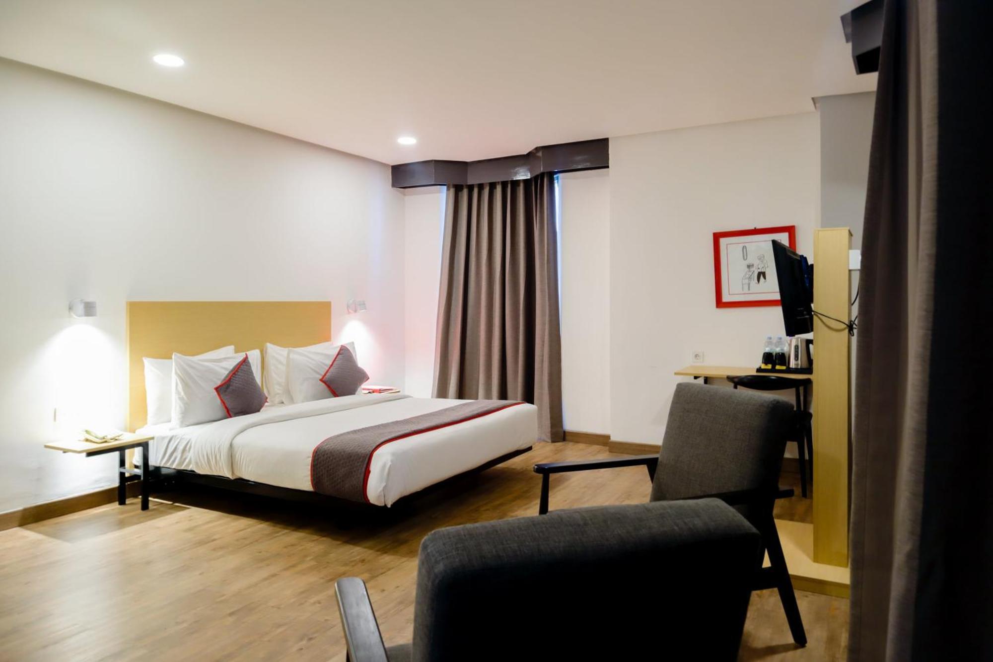 Super Oyo Townhouse 1 Hotel Salemba Yakarta Exterior foto