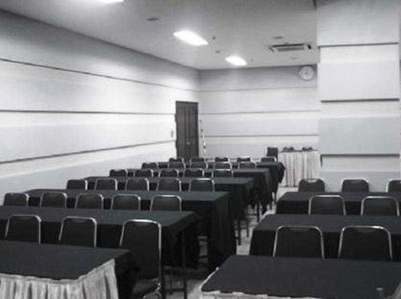 Super Oyo Townhouse 1 Hotel Salemba Yakarta Exterior foto